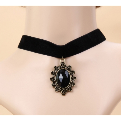 European and American retro geometric collarchain black crystal velvet rose necklace short clavicle hanging decoration