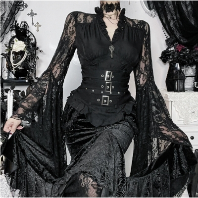 Dark-themed black V-neck lace-trimmed top, 2026 new gothic style slim-fitting top for women.